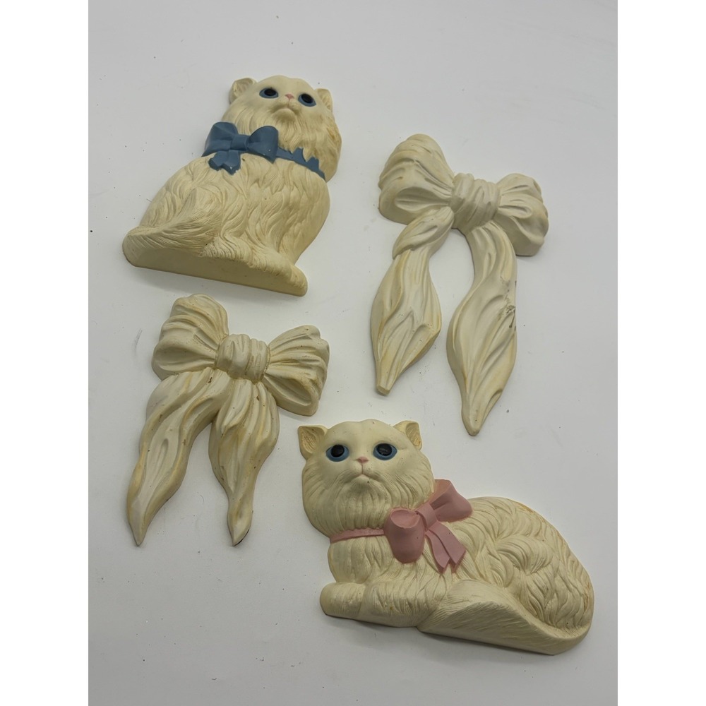 Vtg Homco White Cats Kitten Wall Decor Art Plaques Pink Blue And 2 Ribbon Bows
